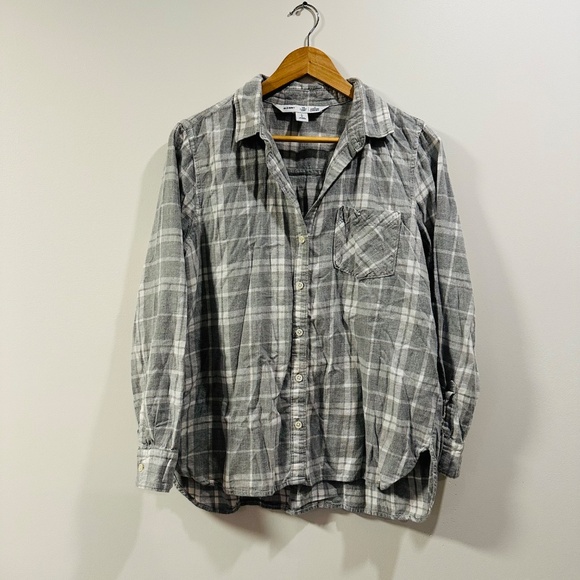 Old Navy | Women’s Large Gray Plaid Flannel Button Down Long Sleeve Shirt - Picture 4 of 5